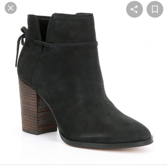 Gibson Latimer Black Booties - Picture 1 of 7
